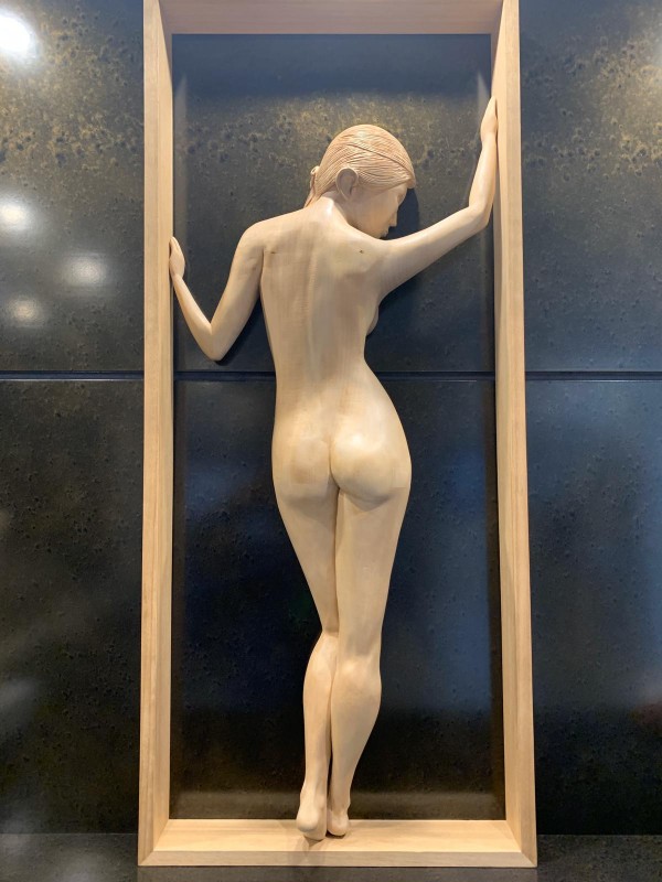 Escultura del artista Lee Forester - Framed female nude